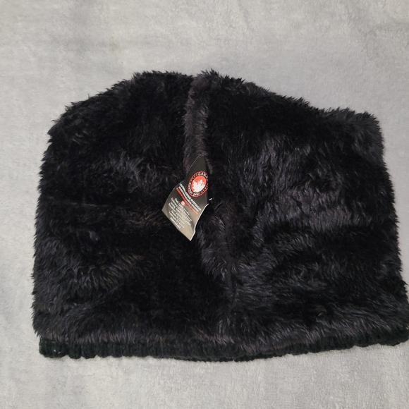 Canada Weather Gear - Picture 3 of 3